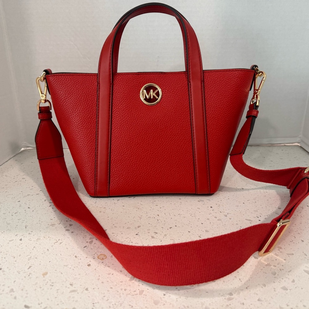 NWT Michael Kors Hadleigh Small
Double Handle Tote Bag in Terracotta Leather